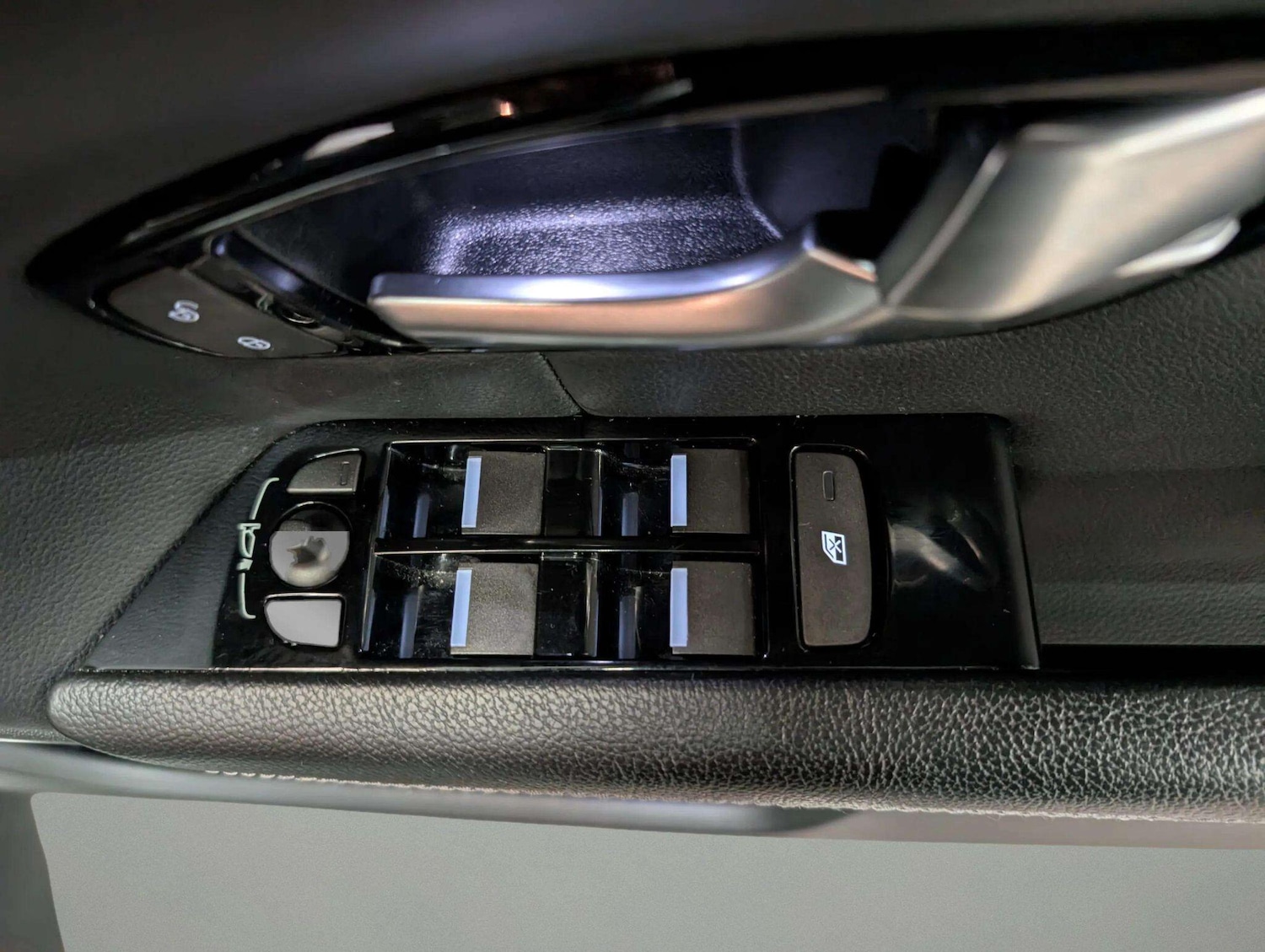 Used Land Rover Range Rover Evoque 2019 for sale - 76306761: Photo 41