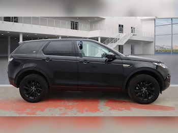 Used Land Rover Discovery Sport 2018 for sale - 77625875: Photo