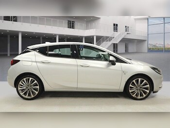 Used Vauxhall Astra 2018 for sale - 77440679: Photo