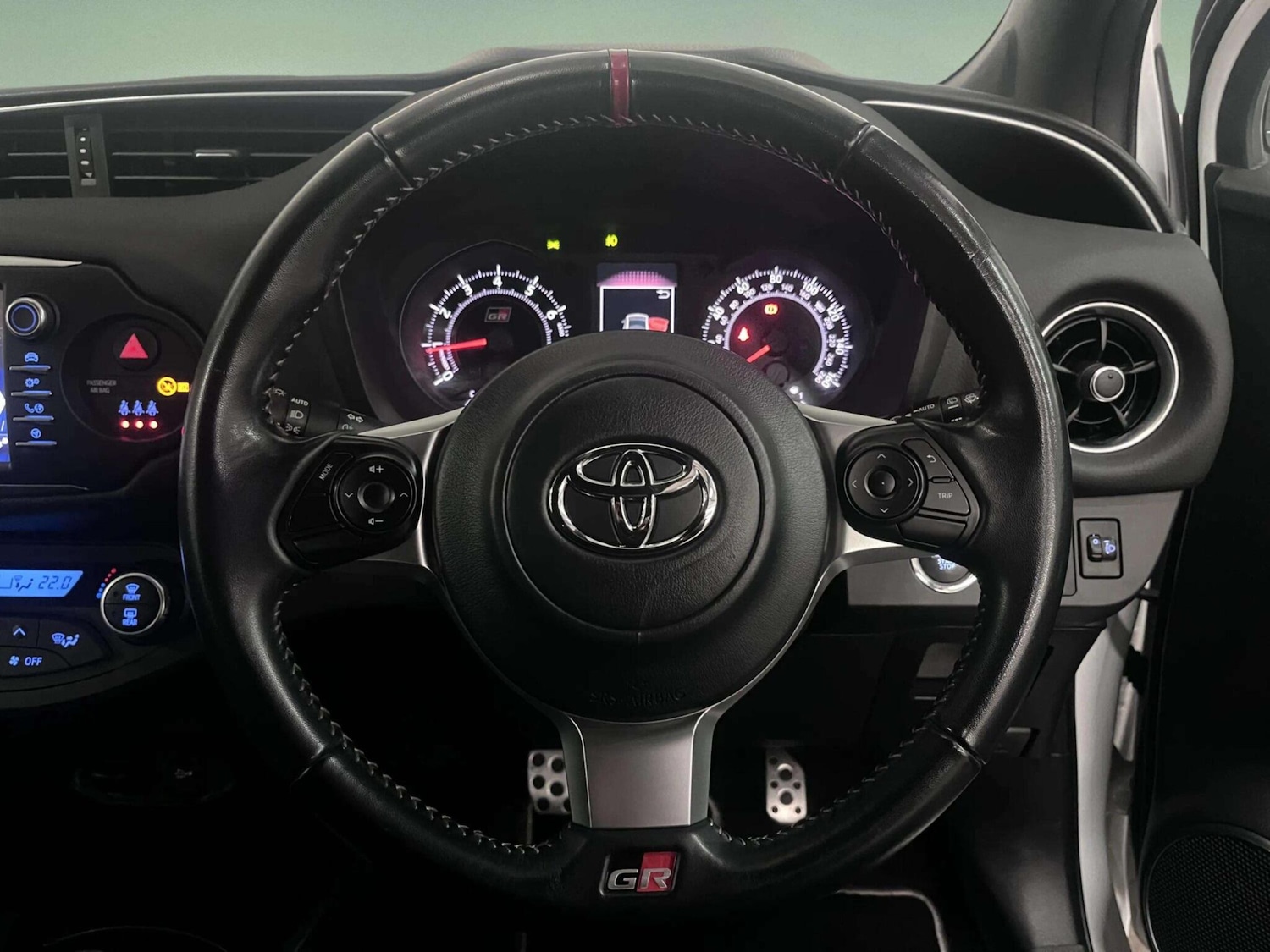 Used Toyota Yaris 2018 for sale - 76399357: Photo 32