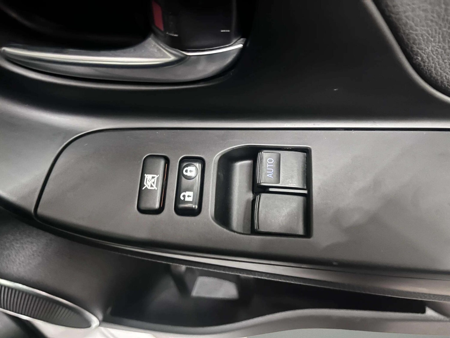 Used Toyota Yaris 2018 for sale - 76399357: Photo 39