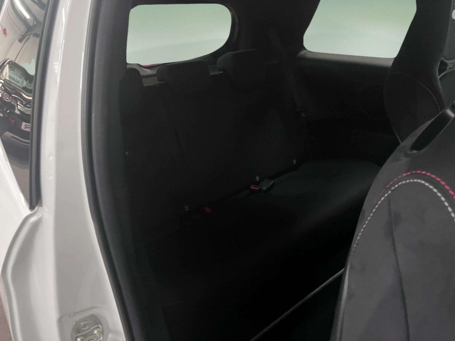 Used Toyota Yaris 2018 for sale - 76399357: Photo 43