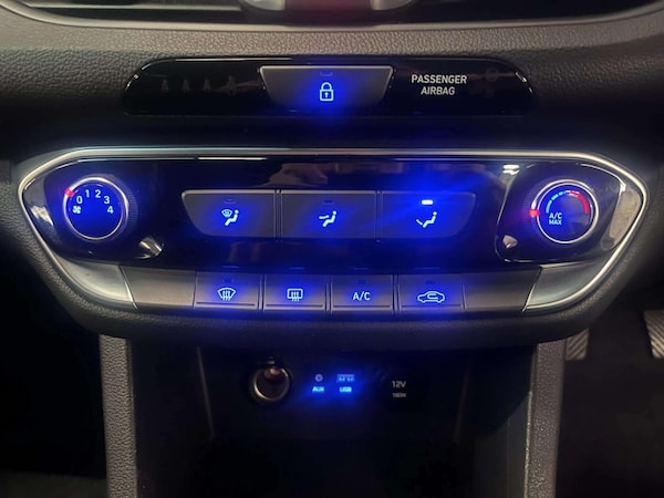 Used Hyundai i30 2019 for sale - 76214741: Photo 29