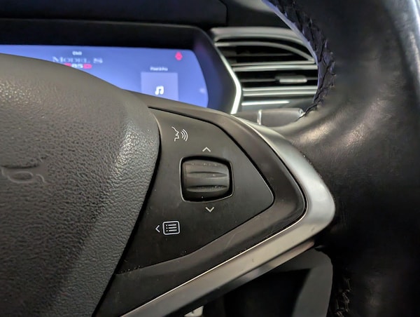 Used Tesla Model S 2016 for sale - 75658743: Photo 33