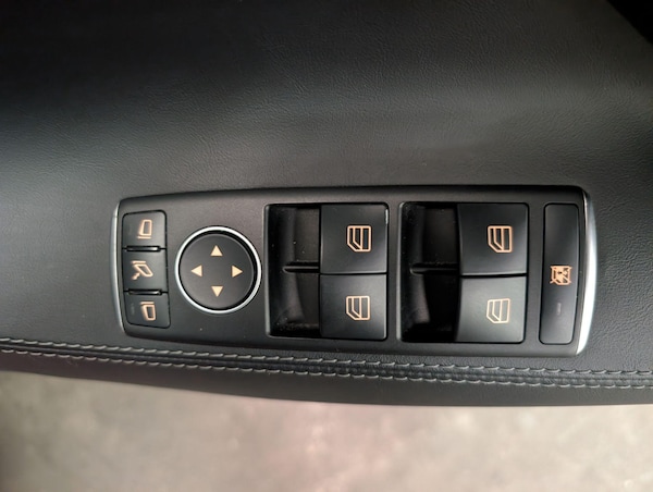 Used Tesla Model S 2016 for sale - 75658743: Photo 37
