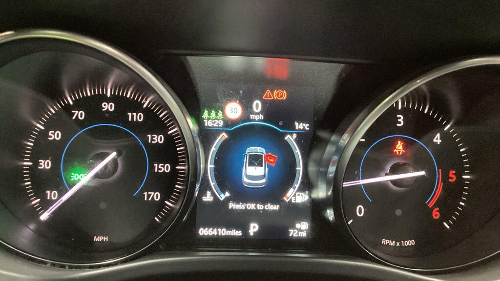 Used Jaguar F-Pace 2018 for sale - 76742921: Photo 8