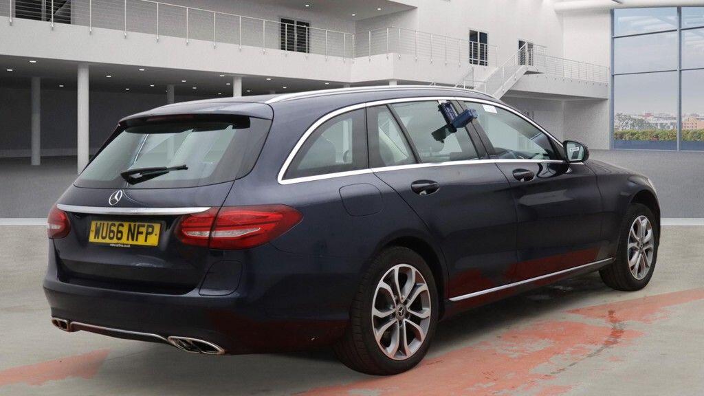 Used Mercedes-Benz C Class 2016 for sale - 76936115: Photo 3