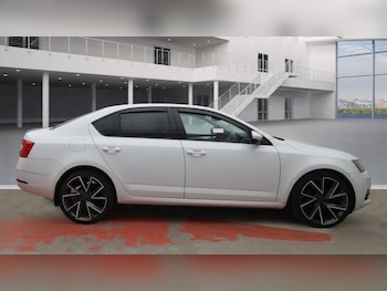 Used Skoda Octavia 2018 for sale - 77455096: Photo