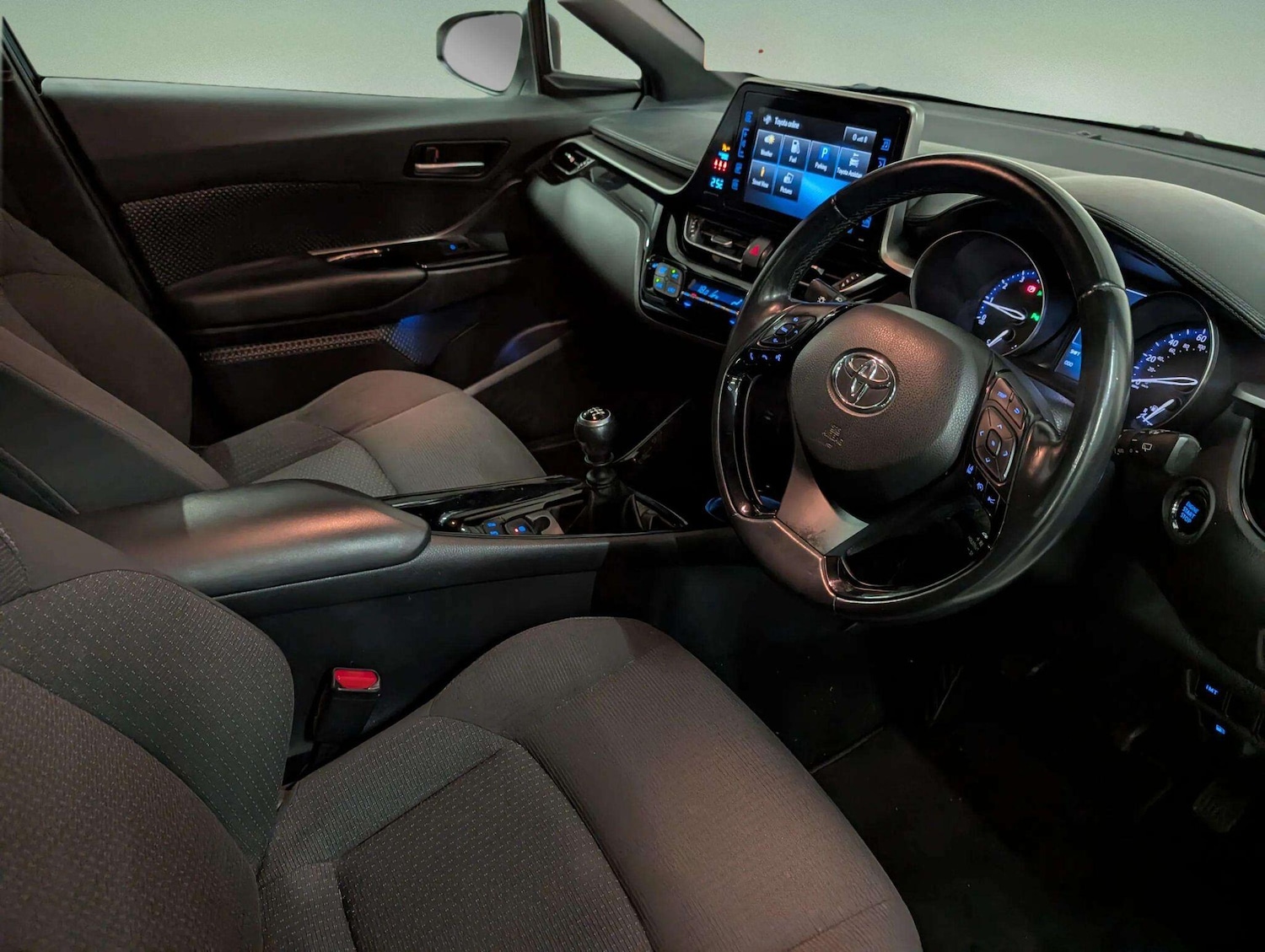 Used Toyota C-HR 2018 for sale - 76865503: Photo 15