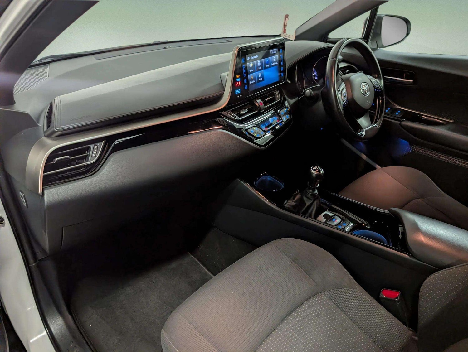 Used Toyota C-HR 2018 for sale - 76865503: Photo 16