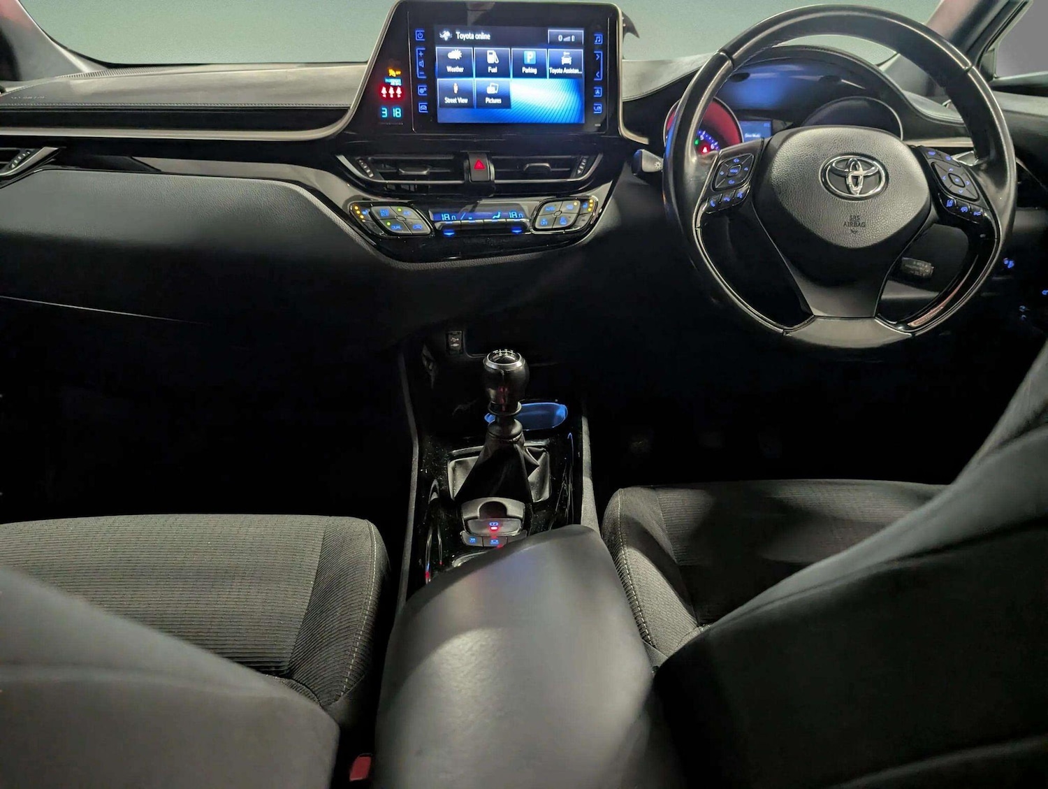 Used Toyota C-HR 2018 for sale - 76865503: Photo 2