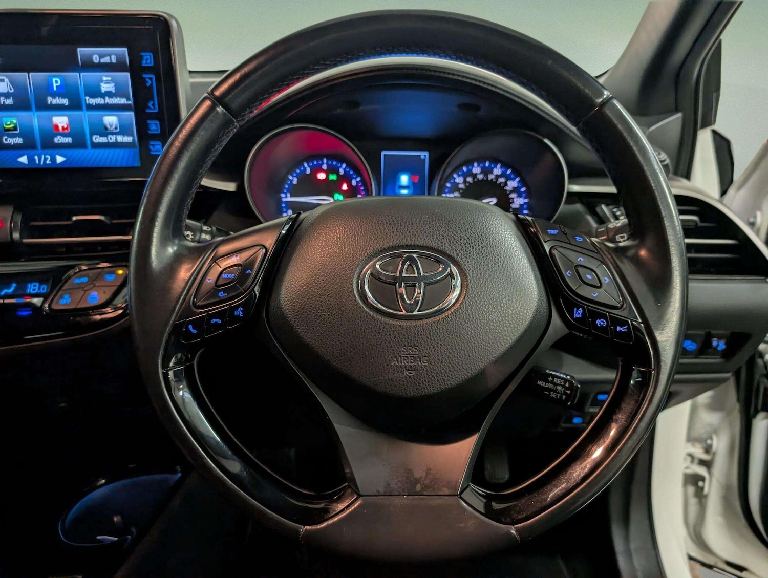 Used Toyota C-HR 2018 for sale - 76865503: Photo 32