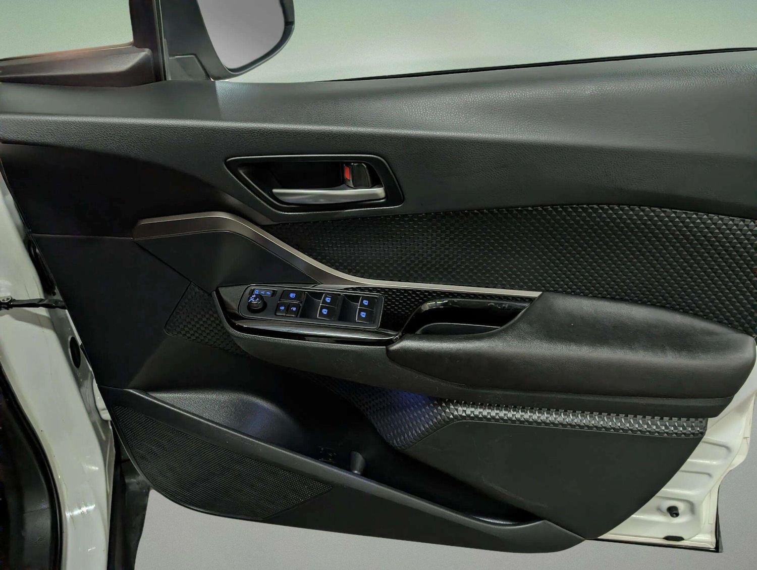 Used Toyota C-HR 2018 for sale - 76865503: Photo 39