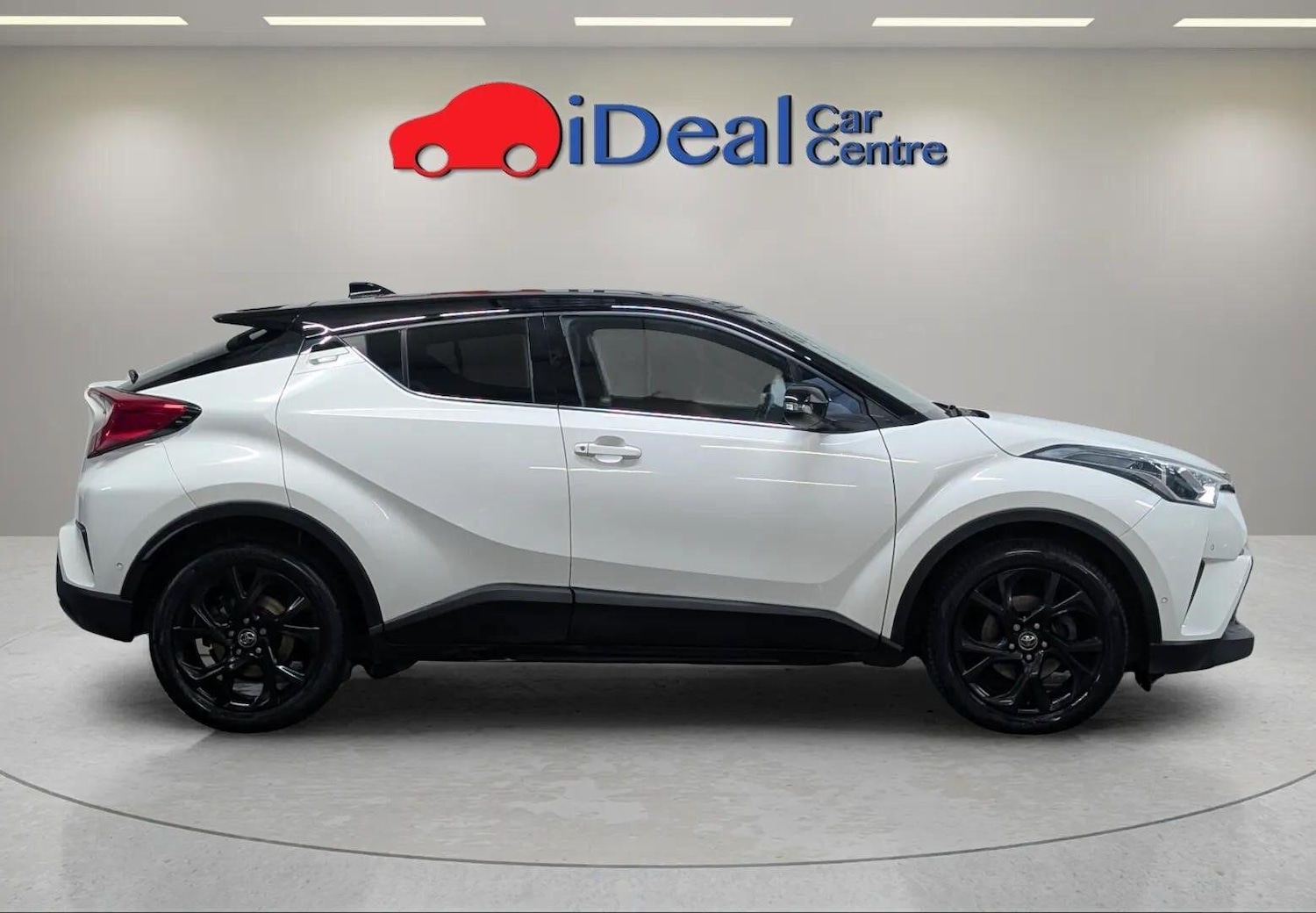 Used Toyota C-HR 2018 for sale - 76865503: Photo 4
