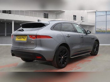 Used Jaguar F-Pace 2019 for sale - 76912934: Photo