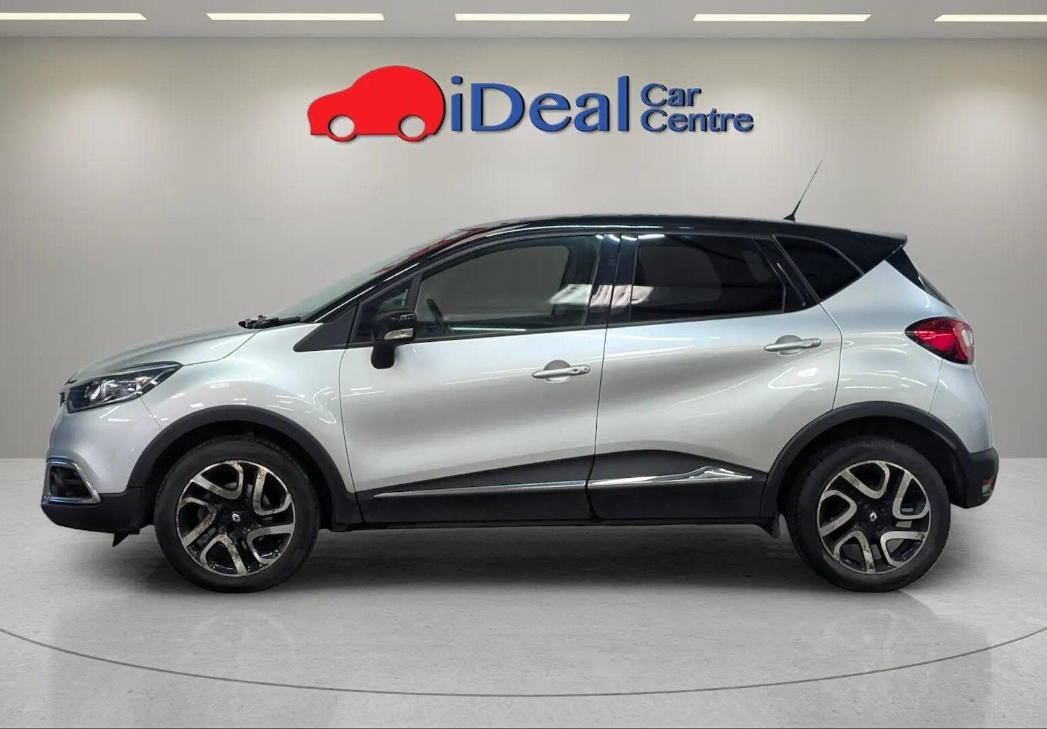 Used Renault Captur for sale - 77924847: Photo 11