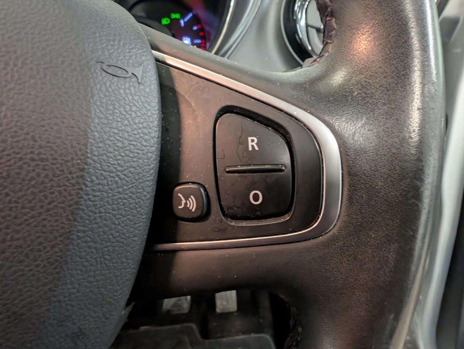 Used Renault Captur for sale - 77924847: Photo 28