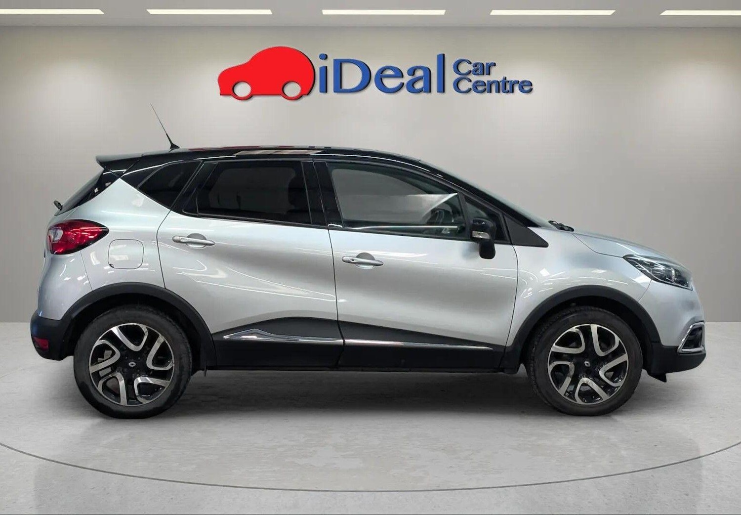 Used Renault Captur for sale - 77924847: Photo 4