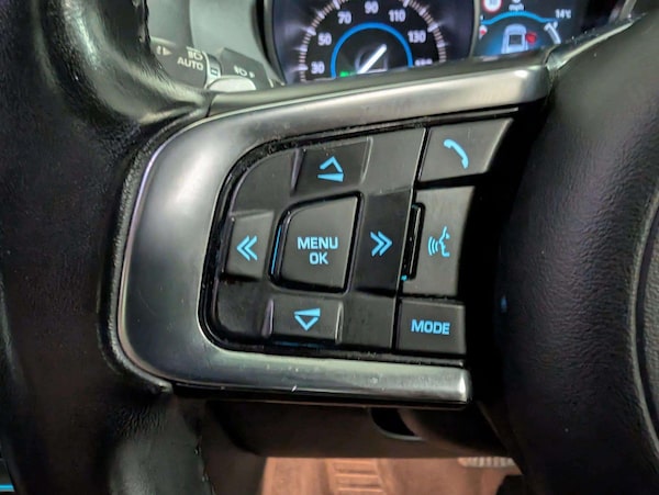 Used Jaguar F-Pace 2018 for sale - 76307198: Photo 37