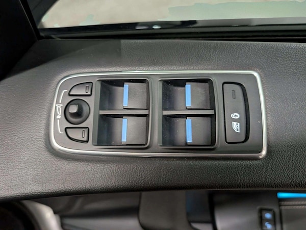 Used Jaguar F-Pace 2018 for sale - 76307198: Photo 42