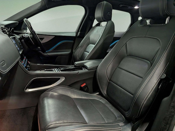 Used Jaguar F-Pace 2018 for sale - 76307198: Photo 45