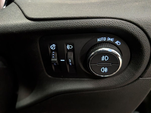 Used Vauxhall Grandland X 2018 for sale - 75257571: Photo 37