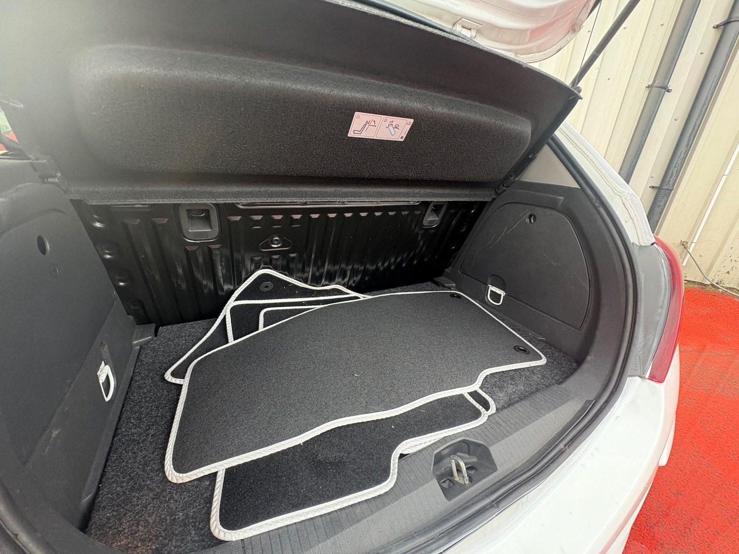 Used Vauxhall Corsa 2011 for sale - 76767430: Photo 11