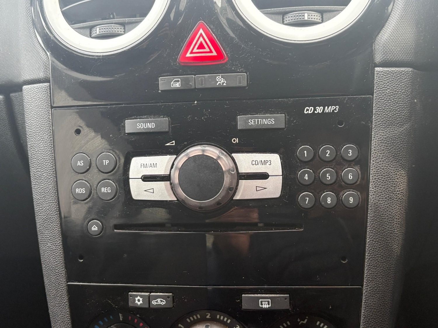 Used Vauxhall Corsa 2011 for sale - 76767430: Photo 25