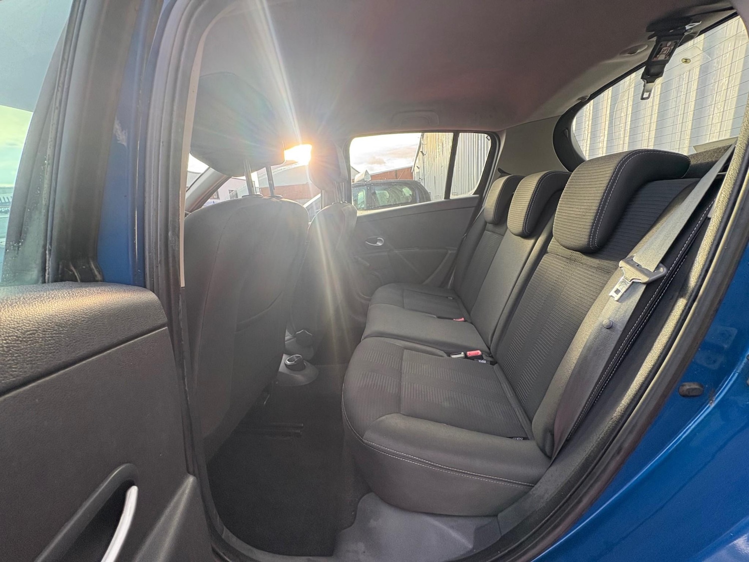 Used Renault Clio 2010 for sale - 77187290: Photo 19