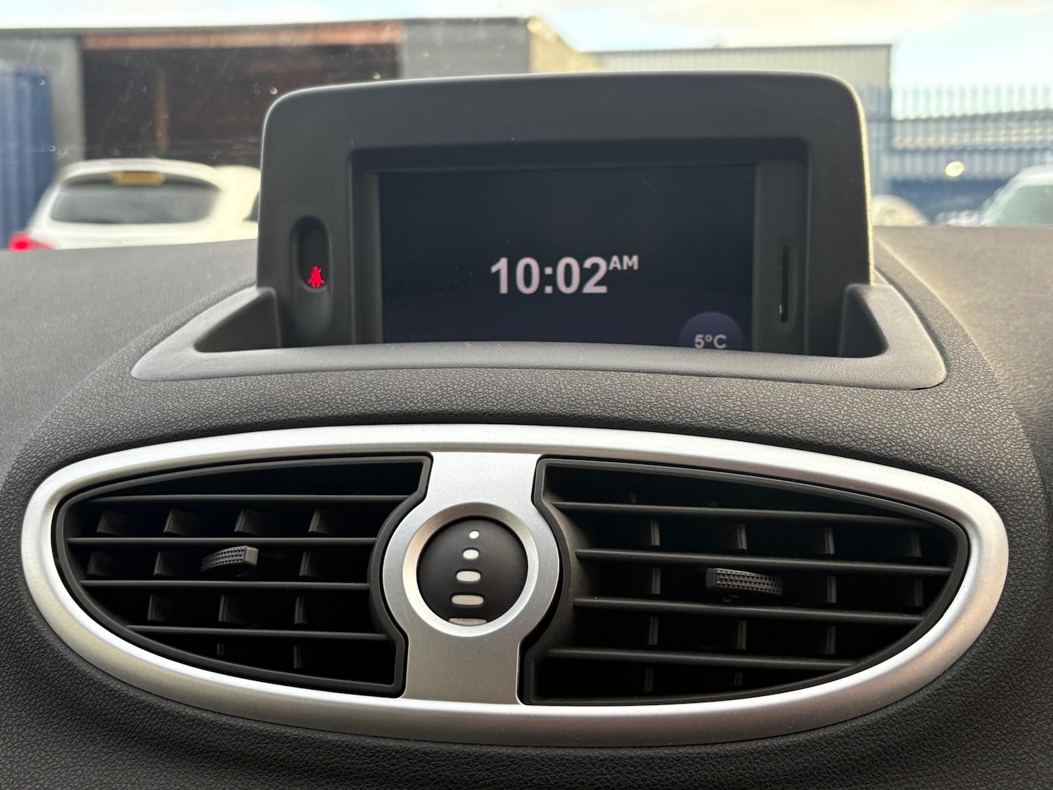 Used Renault Clio 2010 for sale - 77187290: Photo 22