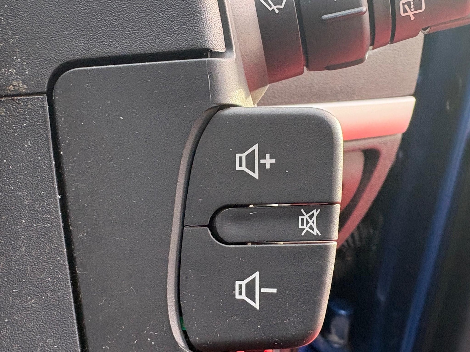 Used Renault Clio 2010 for sale - 77187290: Photo 24