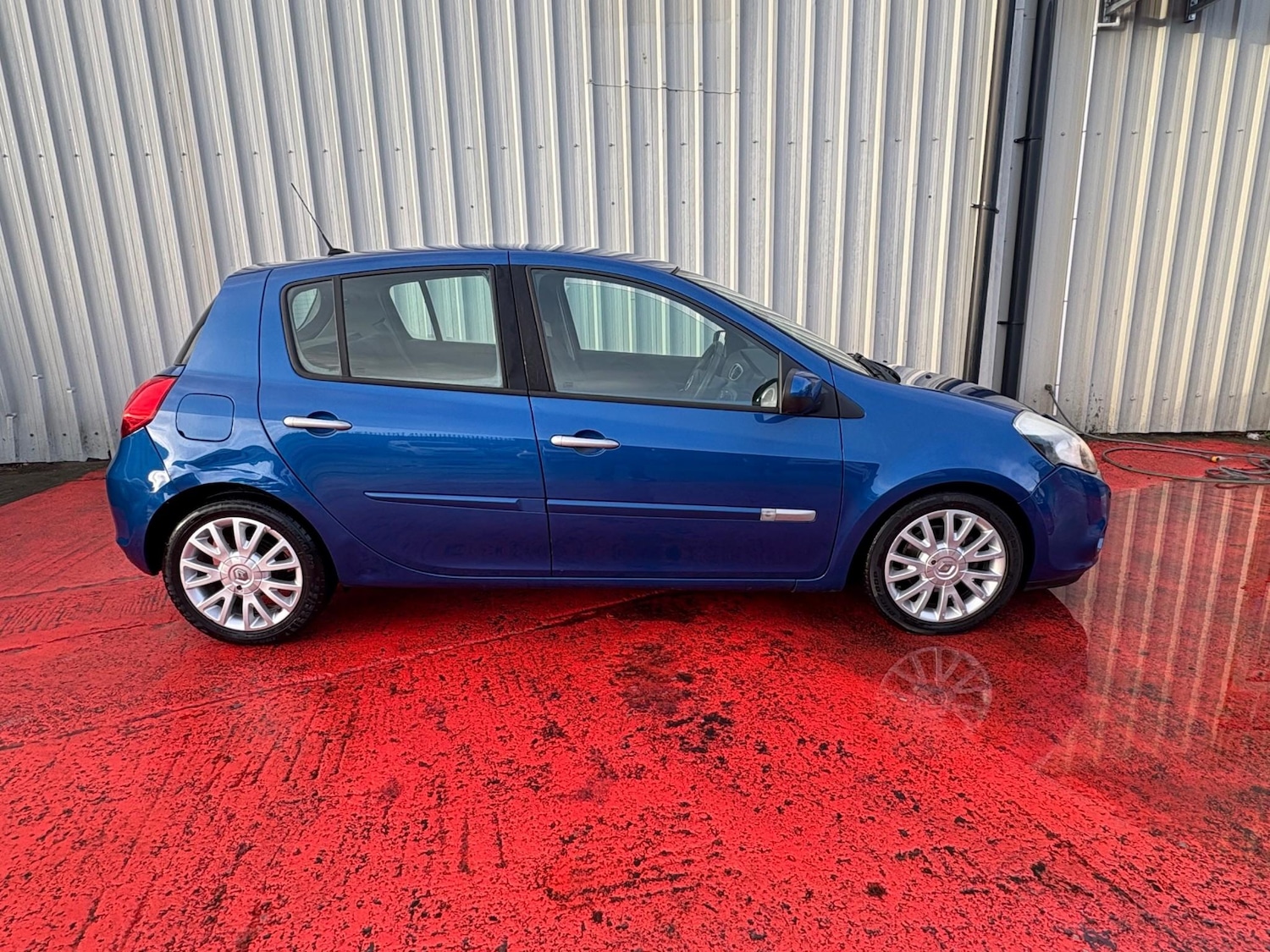 Used Renault Clio 2010 for sale - 77187290: Photo 3