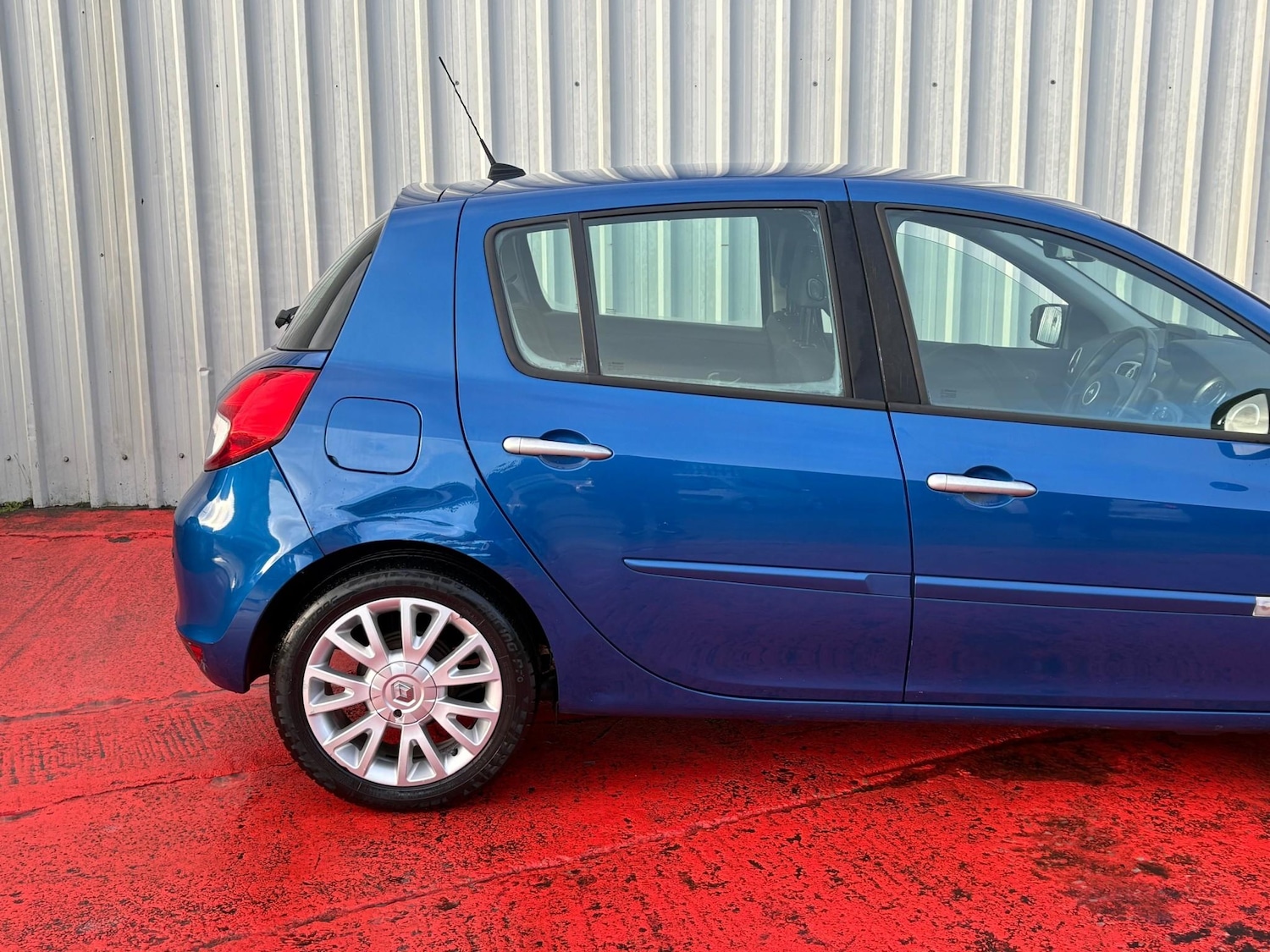 Used Renault Clio 2010 for sale - 77187290: Photo 6