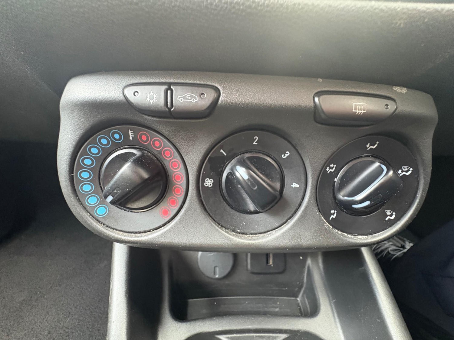 Used Vauxhall Corsa 2016 for sale - 76616697: Photo 22