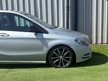 Used Mercedes-Benz B Class 2014 for sale - 78329769: Photo