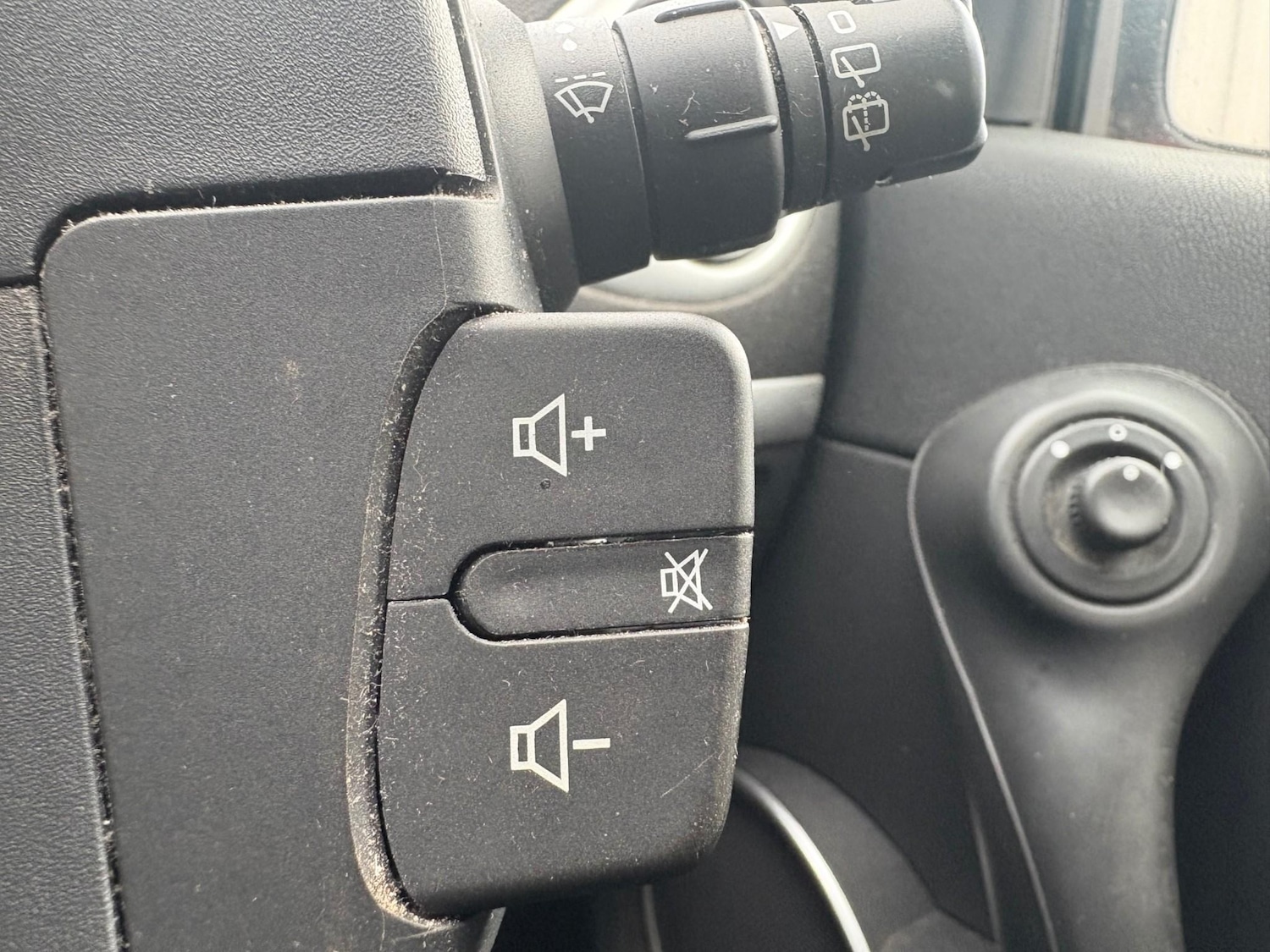 Used Renault Clio 2008 for sale - 76739194: Photo 24