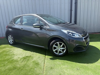 Used Peugeot 208 2016 for sale - 78657539: Photo