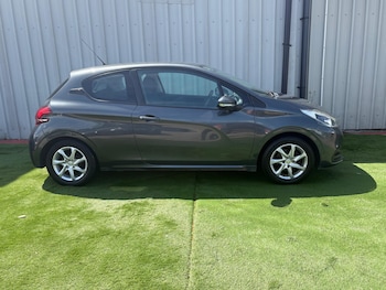 Used Peugeot 208 2016 for sale - 78657539: Photo