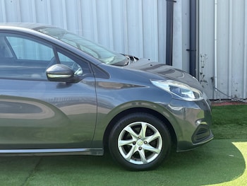 Used Peugeot 208 2016 for sale - 78657539: Photo
