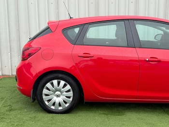 Used Vauxhall Astra 2012 for sale - 78029019: Photo