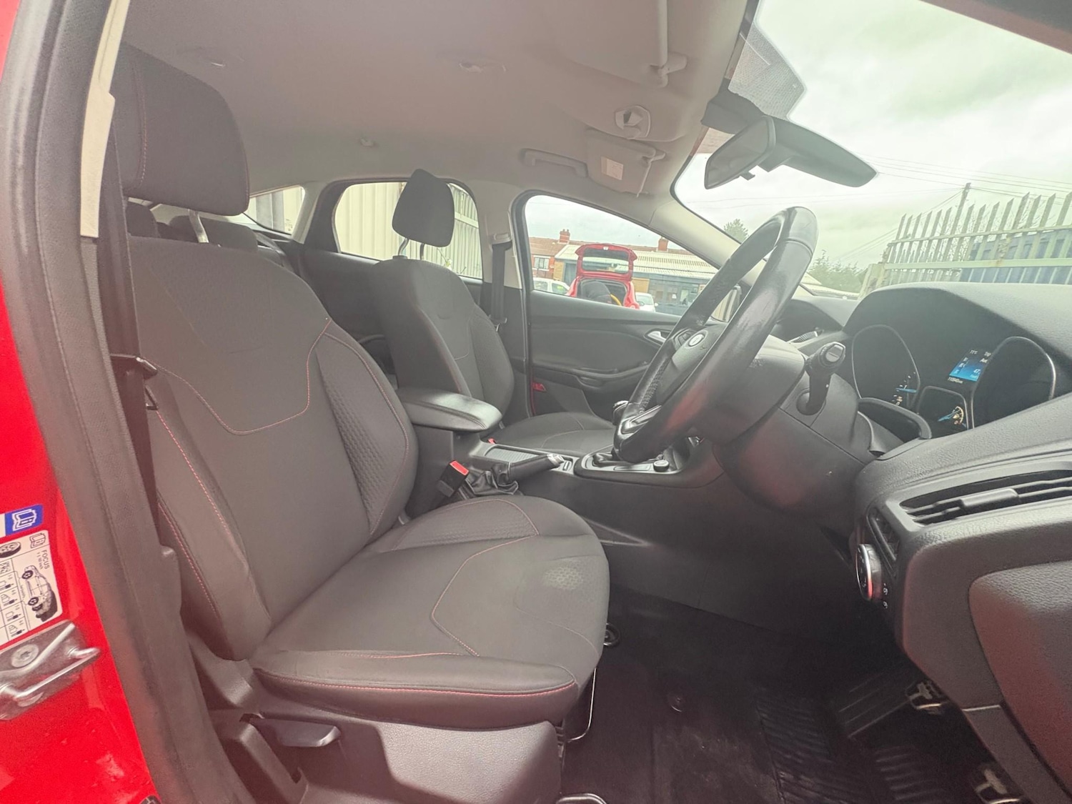 Used Ford Focus 2015 for sale - 76647053: Photo 21