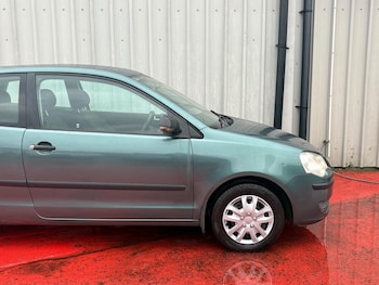 Used Volkswagen Polo 2006 for sale - 77211321: Photo