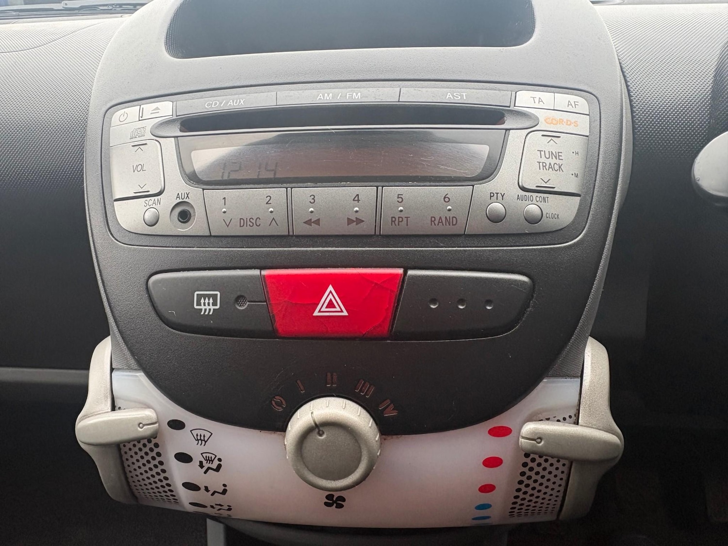 Used Peugeot 107 2012 for sale - 77363335: Photo 16