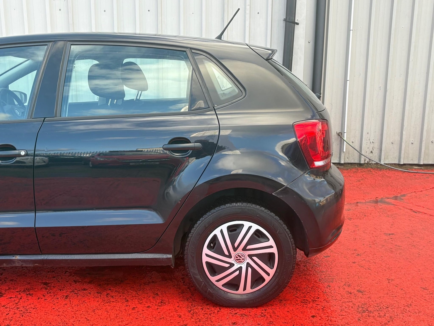 Used Volkswagen Polo 2010 for sale - 76616691: Photo 15