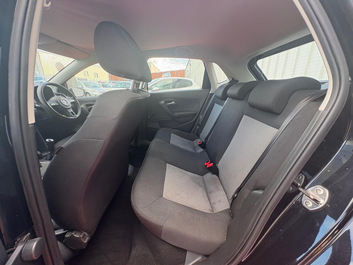 Used Volkswagen Polo 2010 for sale - 76616691: Photo 19