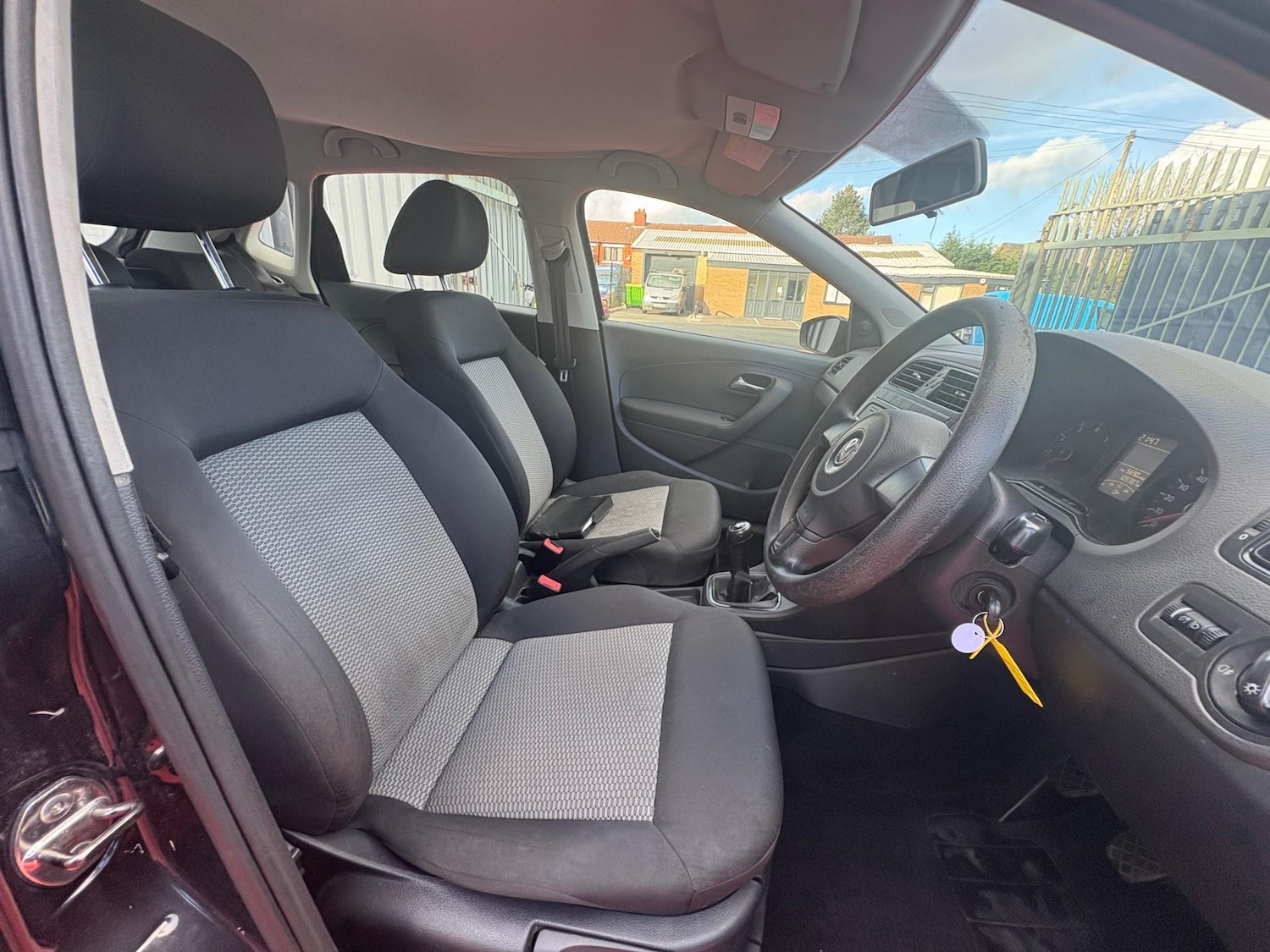 Used Volkswagen Polo 2010 for sale - 76616691: Photo 23