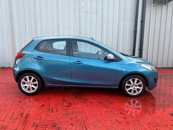 Used Mazda Mazda2 2011 for sale - 77477034: Photo