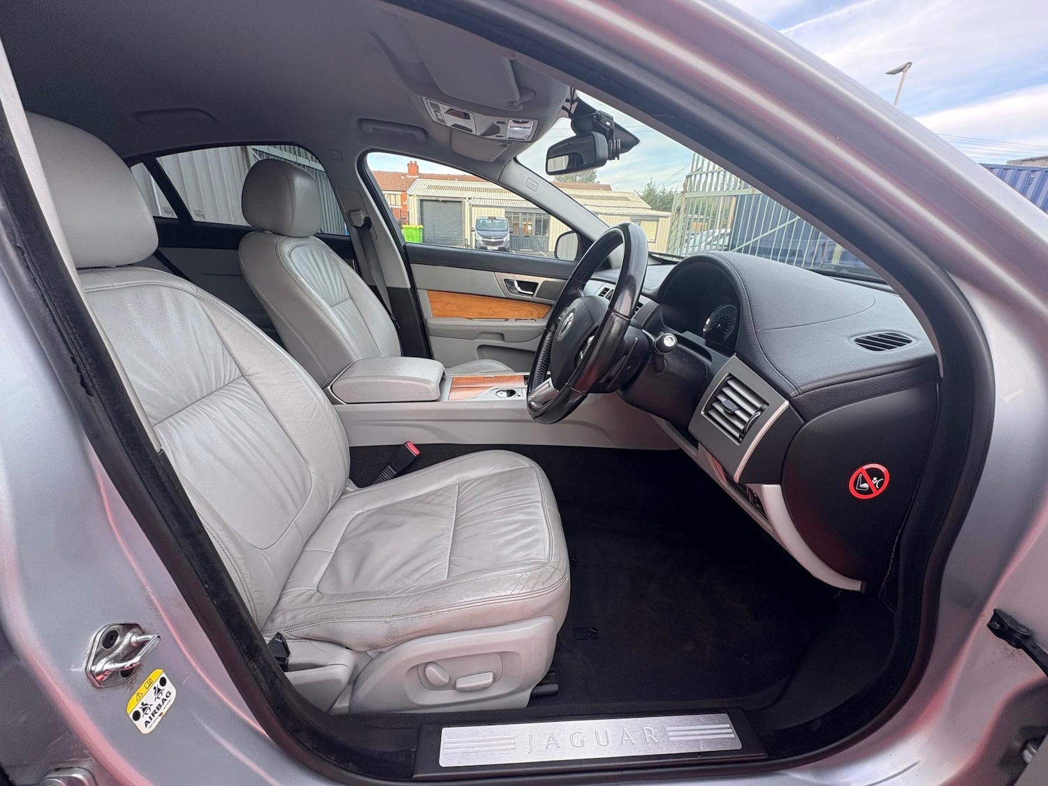 Used Jaguar XF 2008 for sale - 76862873: Photo 24