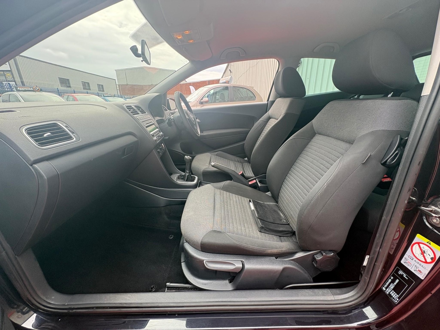 Used Volkswagen Polo 2011 for sale - 77981402: Photo 18