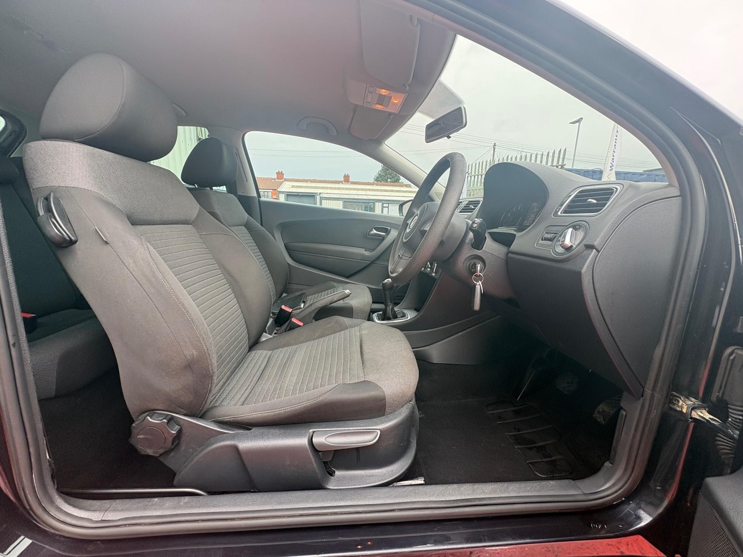 Used Volkswagen Polo 2011 for sale - 77981402: Photo 22